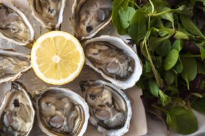 oysters-shellfish_75805128-1600x1600